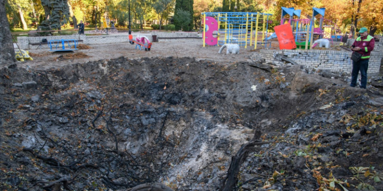 România și alte 10 țări NATO condamnă Rusia pentru atacuri: Bombardamentele asupra orașelor ucrainene constituie crime de război