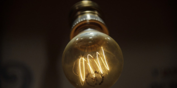 PNL spune că „e destul de riscant” să se revină la prețuri reglementate în energie: PSD să vină în Coaliție cu draftul