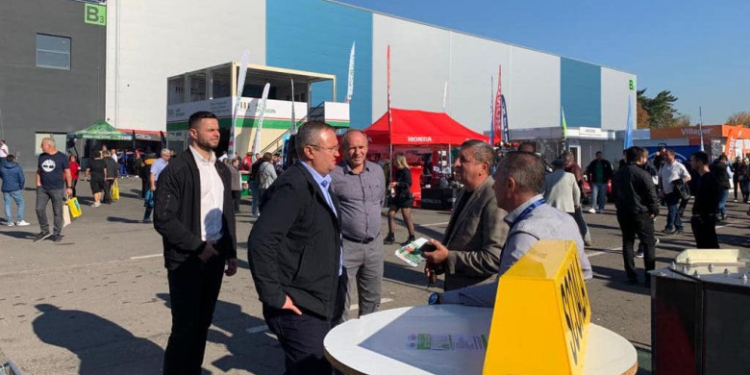 Ciucă a mers la Târgul Indagra să discute „de la om la om”: Securitatea alimentară şi energetică sunt prioritare în perioada viitoare