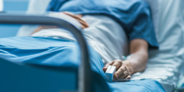 Bărbat diagnosticat cu botulism la o săptămână de la internare. Nimeni nu poate spune de la ce s-a îmbolnăvit