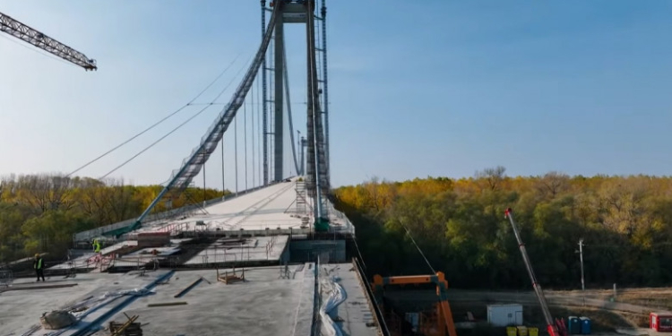 „Doar o minune” ar putea face ca podul de la Brăila să fie gata la timp. Ce se întâmplă pe șantierul Golden-Gate-ului peste Dunăre