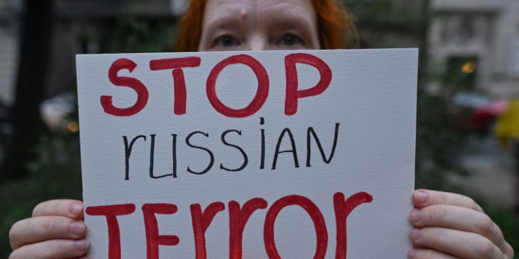 Rușii umblau cu Viagra la ei prin satele ucrainene acum eliberate. O femeie violată a dezvăluit ce i-a spus comandantul agresorului ei