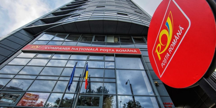 Un sac cu 278.000 de lei a dispărut dintr-o mașină a Poștei Române. Șoferul dă vina pe însoțitor