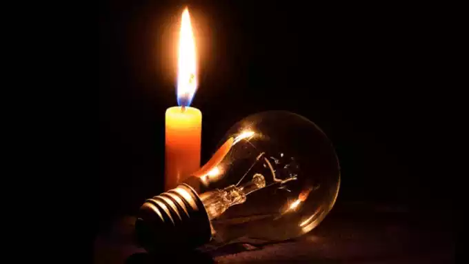 Scenariul unui blackout în România. Ce ar trebui să facem dacă rămânem fără curent electric