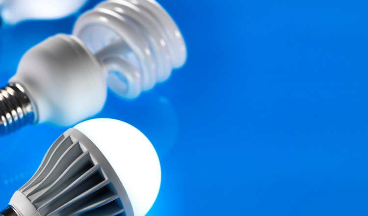 UE trimite în Ucraina 30 de milioane de becuri LED. Ursula von der Leyen: Pentru economisirea energiei prețioase