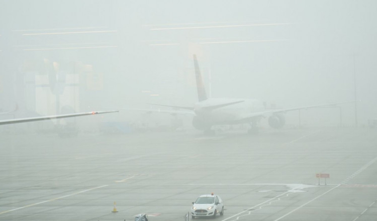 Zborurile reprogramate și anulate de Wizz Air din cauza vremii de pe aeroportul Londra Luton. Ce trebuie să știe pasagerii afectați