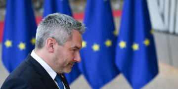 Cancelarul Austriei, asaltat de români pe pagina de Facebook: ”Ai reușit să devii cea mai dezgustătoare persoană pentru poporul român”