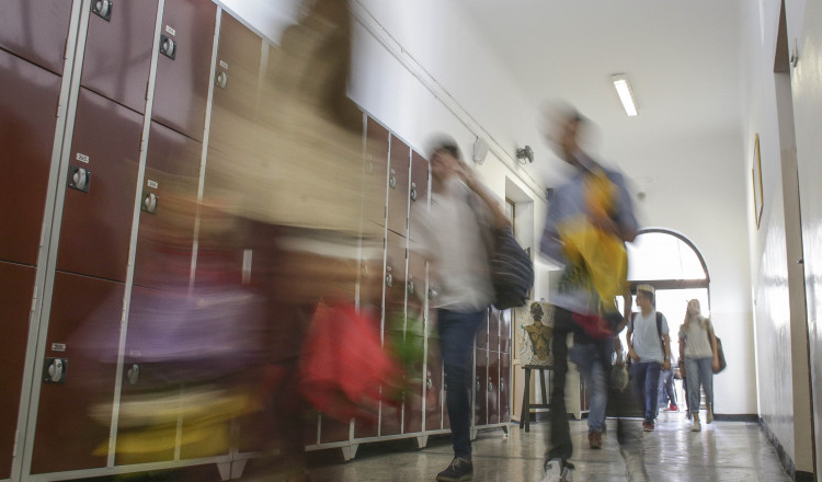 Scandal în Educație. Ministerul renunță la pedepsele dure pentru elevi, dar refuză să spună cine le-a propus