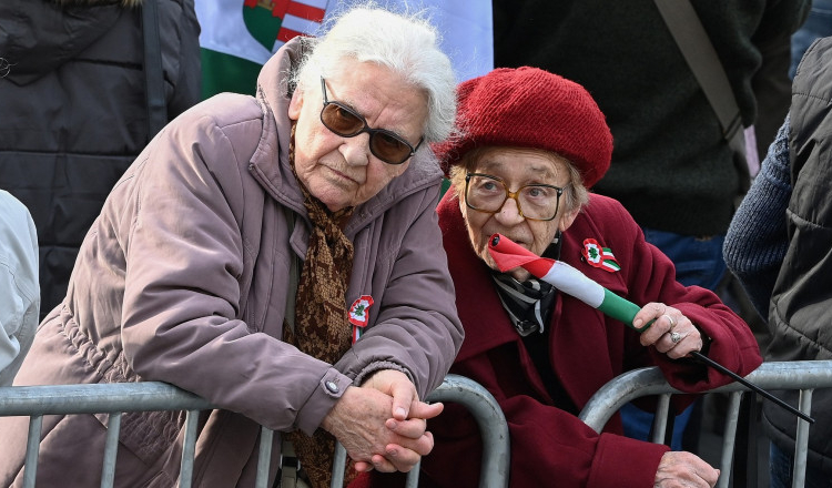 Guvernul Ungariei crește pensiile cu 15%