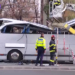 Nou accident la Pasajul Unirii. Un autocar cu turiști străini a intrat în limitarorul de înălțime, 4 persoane au fost rănite grav