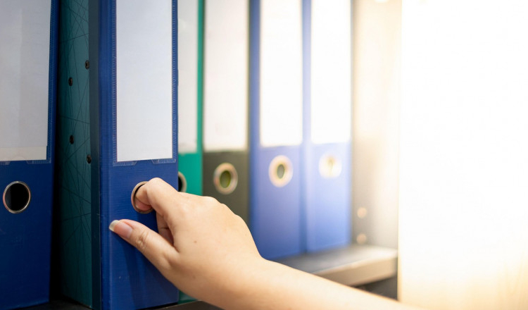 Dosarul cu șină dispare din România. A fost votată legea care le interzice instituțiilor publice să îl ceară