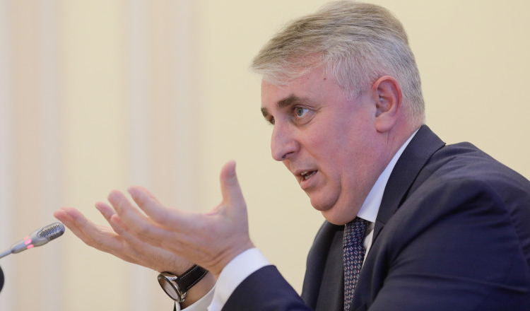 Teza de doctorat a lui Lucian Bode este „profund viciată” de plagiat, spune comisia de etică a UBB. Reacția ministrului de interne