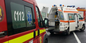 O autospecială SMURD în misiune a accidentat grav un biciclist, în județul Cluj. Echipajul i-a acordat victimei primul ajutor