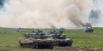 Germania a decis oficial să trimită tancuri Leopard în Ucraina: „Ar putea fi operaționale în trei luni”. Kremlinul amenință: „Vor arde”