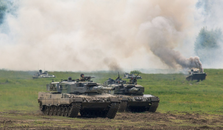 Germania a decis oficial să trimită tancuri Leopard în Ucraina: „Ar putea fi operaționale în trei luni”. Kremlinul amenință: „Vor arde”