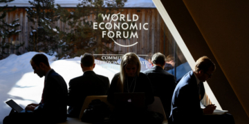 Criza costului vieții, cel mai mare risc mondial actual (Forumul Economic Mondial)