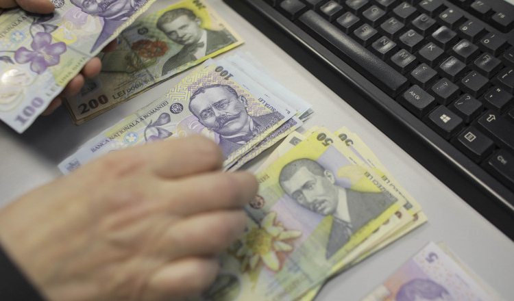 Poșta Română anunță că începe distribuirea pensiilor pentru luna ianuarie, mai devreme decât era preconizat