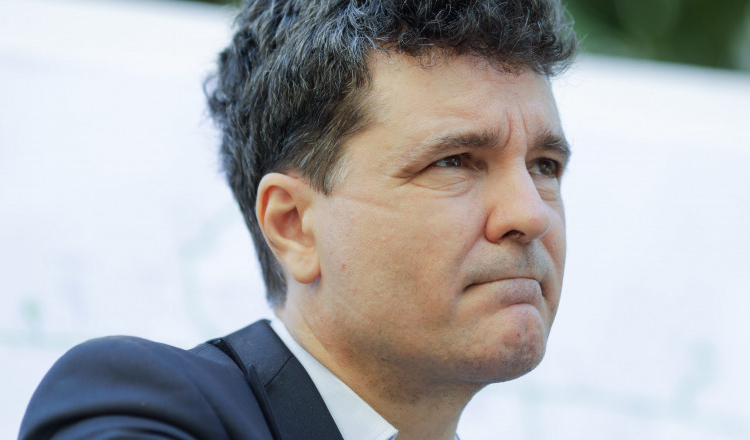 Nicușor Dan anunță aprobarea unei finanţări de un milion de euro pentru sistemul de semaforizare inteligentă