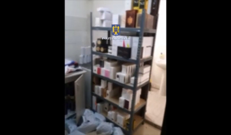 Poliția a confiscat parfumuri contrafăcute de 700.000 de lei, după percheziții în București și Ilfov