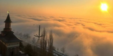 ”Fierbe” Dunărea. Fenomen spectaculos, la Galați