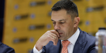 UDMR-istul Novak, acuzat de discriminare, păstrează cota de 40% români în sport: Nu putem avea echipe formate doar din jucători străini