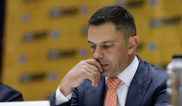 UDMR-istul Novak, acuzat de discriminare, păstrează cota de 40% români în sport: Nu putem avea echipe formate doar din jucători străini