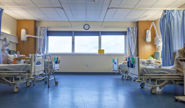 Apelul disperat al medicilor din Iași: Suntem la nivelul Africii la numărul de paturi alocate unui milion de locuitori