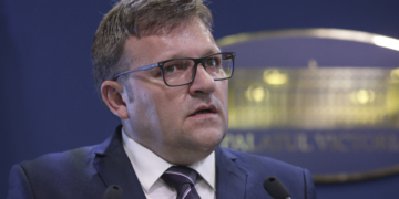 Opoziția a depus moţiune împotriva ministrului Muncii. Va fi dezbătută luni și votată marţi
