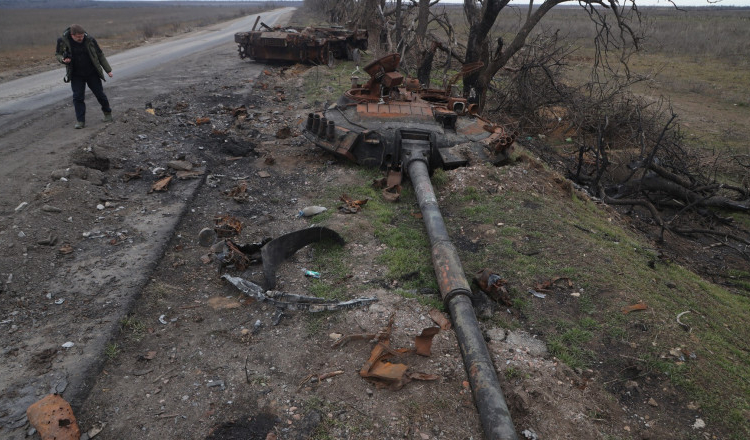 „Atacurile ruse vin deja din mai multe direcţii”. Zelenski exclude orice cedare teritorială către Rusia în schimbul păcii