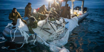 Oficiali americani spun că balonul spion urma o traiectorie spre Hawaii, unde SUA are importante obiective militare