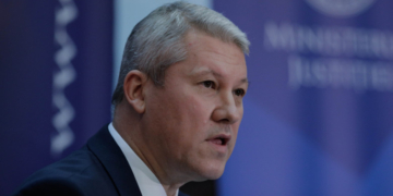Predoiu laudă DNA: Recâştigă încrederea societăţii. Ministrul cere instituției „să aibă forţa unui colos şi precizia unui chirurg”