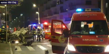 Accident grav azi-noapte în Cluj-Napoca. Un tânăr a murit după ce s-a răsturnat cu mașina
