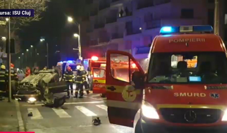 Accident grav azi-noapte în Cluj-Napoca. Un tânăr a murit după ce s-a răsturnat cu mașina