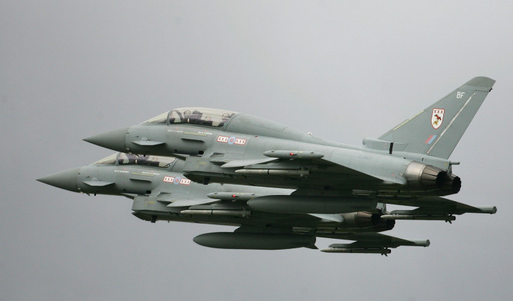 Marea Britanie analizează posibilitatea de a livra avioane de luptă Ucrainei