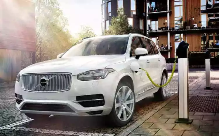 Volvo nu va reduce prețurile pentru autoturismele sale electrice, în ciuda unor decizii similare luate de concurență