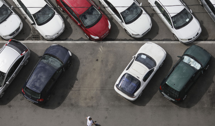 DOCUMENT Proiectul privind plafonarea tarifelor RCA a fost publicat. Care va fi prețul maxim al polițelor de asigurare