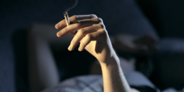 Șefa Agenției Antidrog: Elevii unei școli din București aprind bețișoare parfumate în clase pentru a ascunde mirosul de canabis