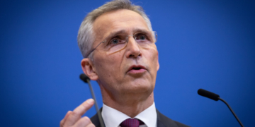 Secretarul general al NATO l-a invitat pe Zelenski la următorul summit al alianței
