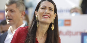 PNL Sector 1 îi cere primarului Clotilde Armand să îşi demită un consilier cercetat penal pentru că a condus fără carnet