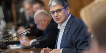 Comisia Europeană critică reforma pensiilor speciale. Boloș: Putem ajunge în procedură contradictorie, un fel de judecată cu Comisia