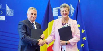 Proiect pilot în domeniul migrației. Ciucă: România contribuie la efortul european pentru combaterea migrației ilegale