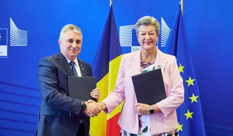 Proiect pilot în domeniul migrației. Ciucă: România contribuie la efortul european pentru combaterea migrației ilegale