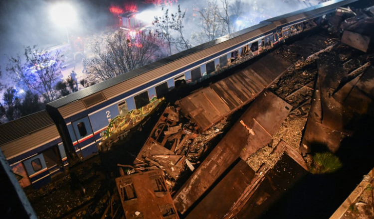 Cauza celei mai mari tragedii feroviare din Grecia. Premierul vorbește de o „eroare umană”