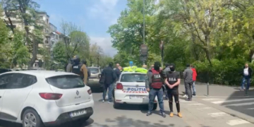 Doi polițiști au fost prinși în timp ce luau mită pe Calea Dorobanți din București