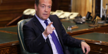 Medvedev propune „împărțirea liniștită” a Ucrainei pentru a evita un război nuclear. Ce spune despre România