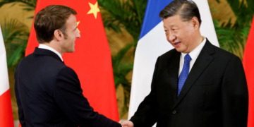 Macron merge în China să îl vrăjească pe „cel mai bun prieten” al lui Putin. Ce oficial UE ar putea să îi dea planurile peste cap