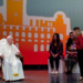 Papa Francisc vorbește despre avort și prongrafie cu tinerii din Generația Z. „Biserica nu poate să-şi închidă uşile în faţa nimănui”