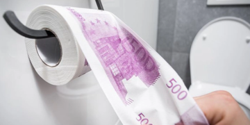 Hârtia igienică va fi interzisă în UE  din 2025, iar toaletele japoneze devin obligatorii.