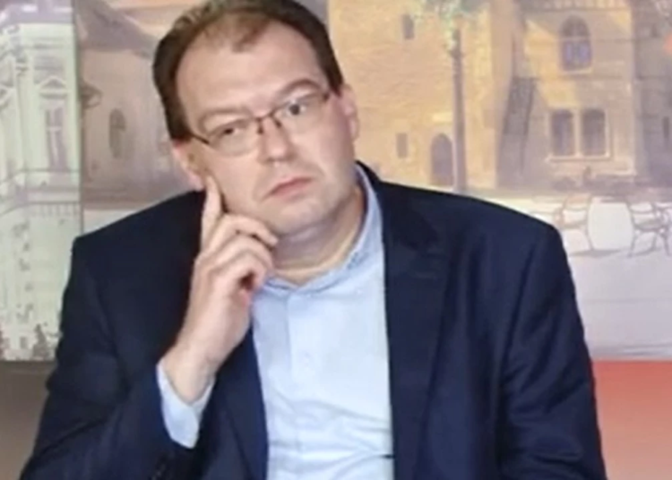 Dan Tesloianu, medicul acuzat că a folosit stimulatoare cardiace de la cadavre, plasat în arest la domiciliu