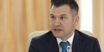 Ionuț Stroe: Nu a avut loc nicio negociere sau discuţie pe tema rocadei şi reorganizării guvernamentale